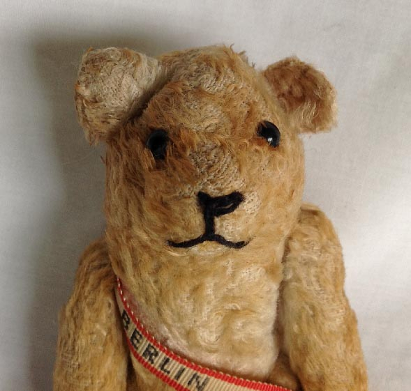 small pre WW2 German teddy bear with BERLIN sash